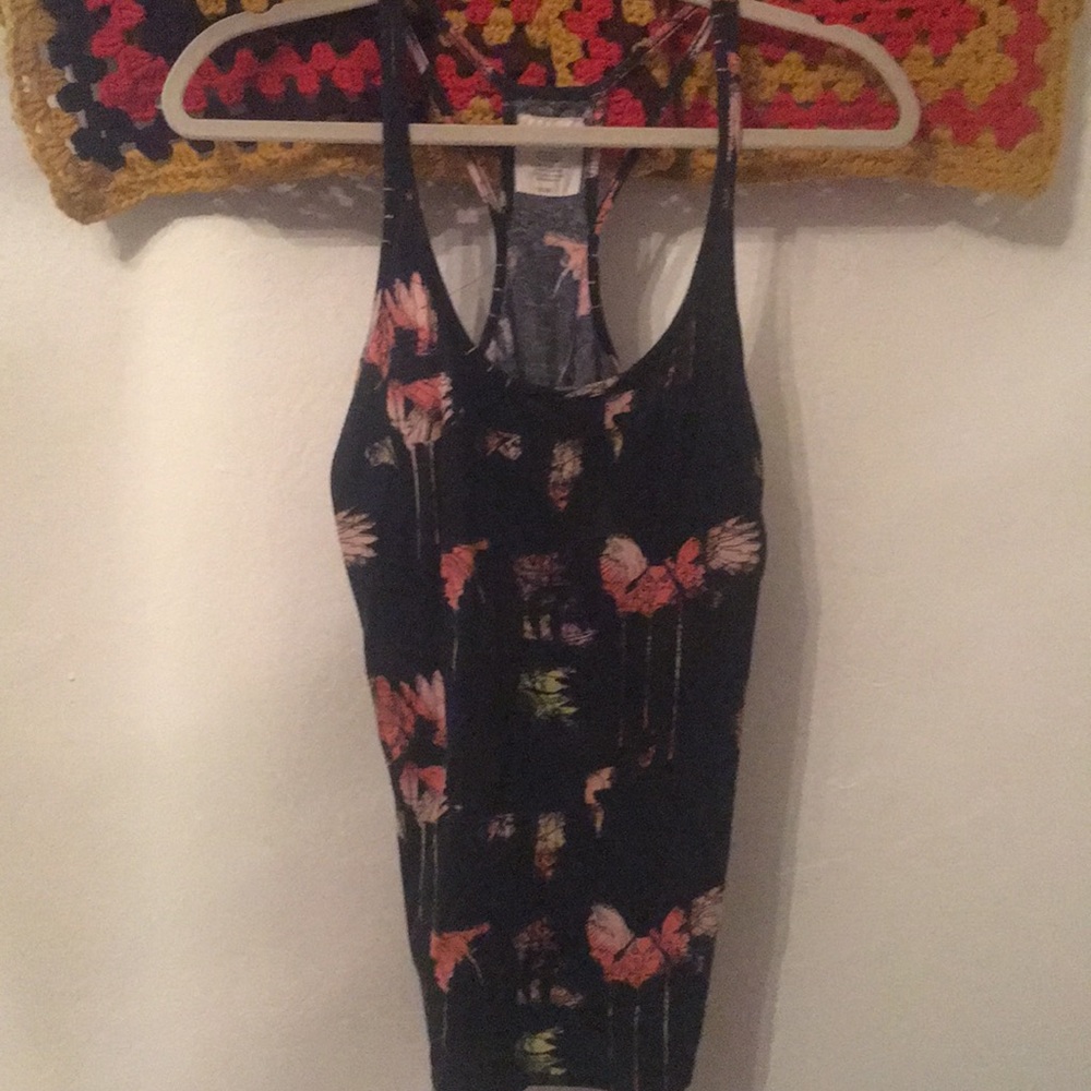 Volcom owl tank XS racer back